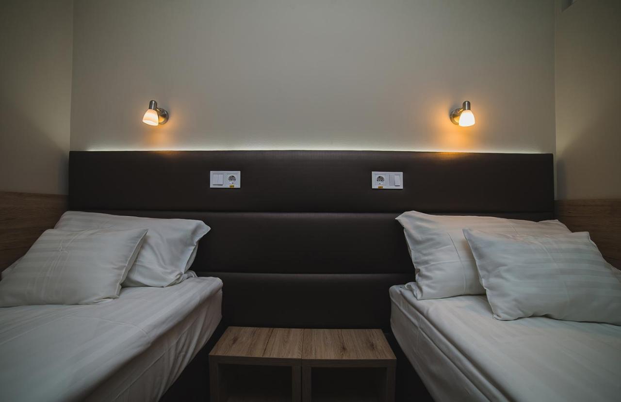 Sztar Motel Etterem Balassagyarmat Eksteriør bilde